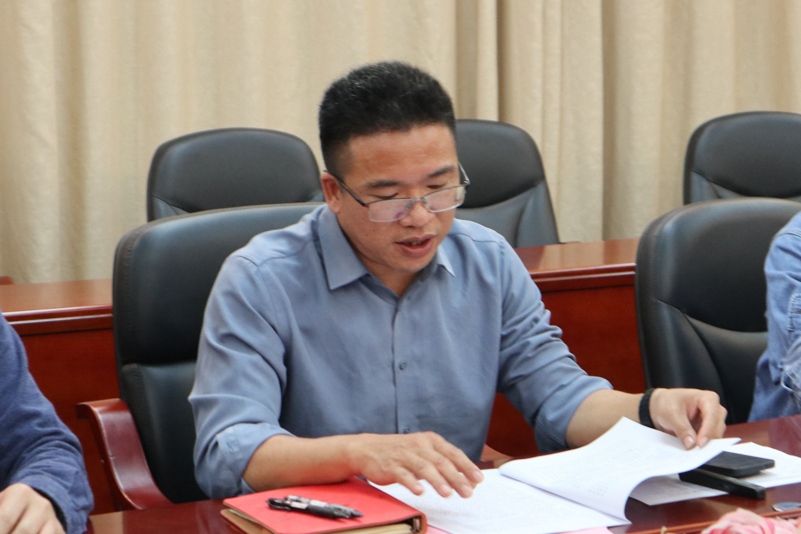 书记讲话.jpg